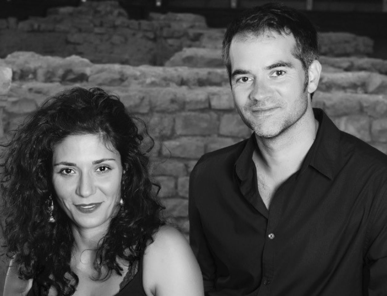 Schwarz-weiss Portrait von Houry Dora Apartian und Oliver Friedli